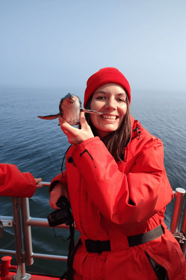 Agathe sur le bateau d'excursion baleines à Tadoussac